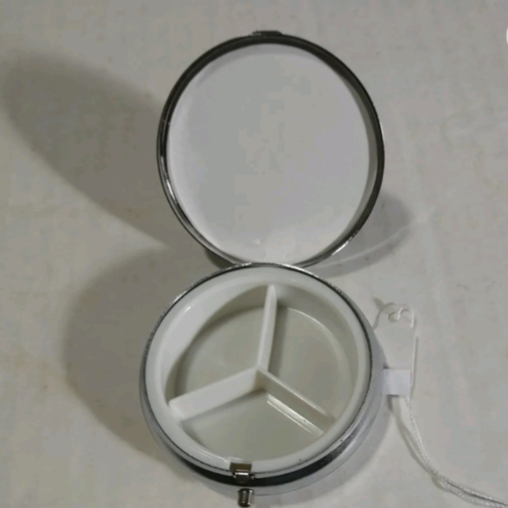 PILL BOX Decorate with Lady Silver Push Button To Open NWT - Picture 3 of 6